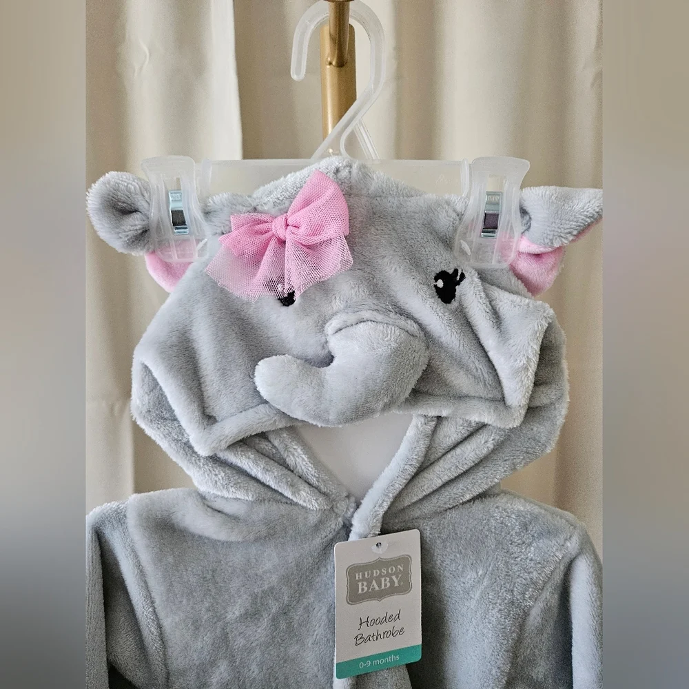 NWT Baby Girl Elephant Hooded Bath Robe 0–9M Soft Plush Cozy Cute 🐘💗